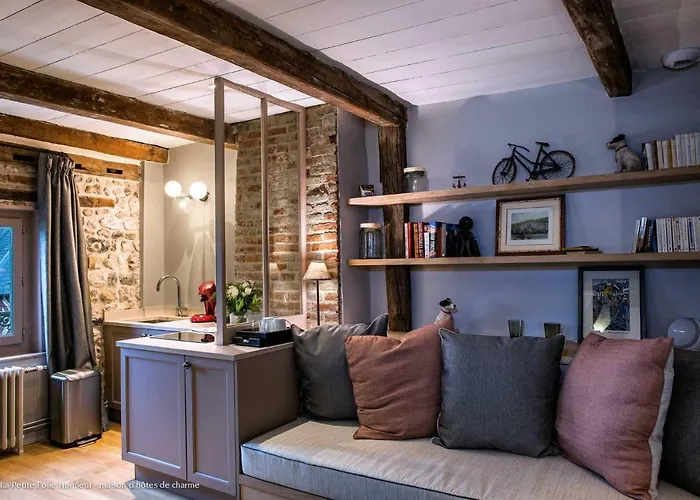 Bed & Breakfast La Petite Folie 3*