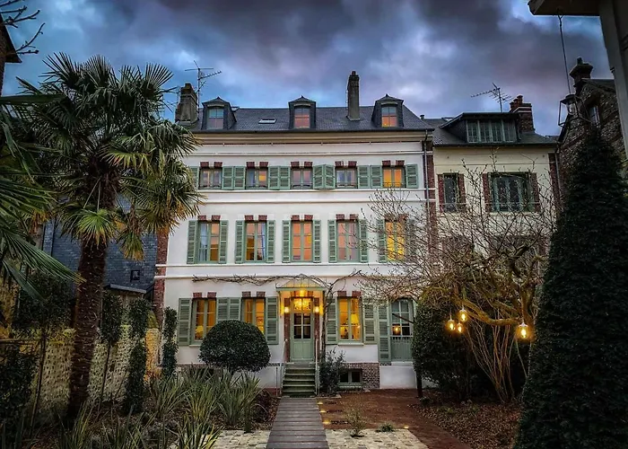 Bed & Breakfast La Petite Folie 3*