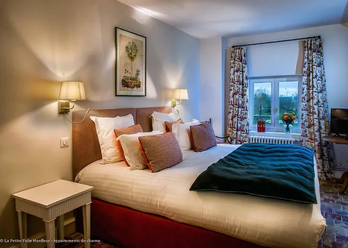 Bed & Breakfast La Petite Folie 3*