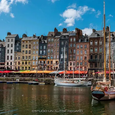 La Petite Folie Bed & Breakfast 3*