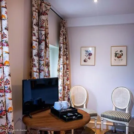 La Petite Folie Bed & Breakfast 3*