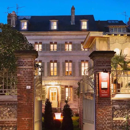 Bed & Breakfast La Petite Folie 3*