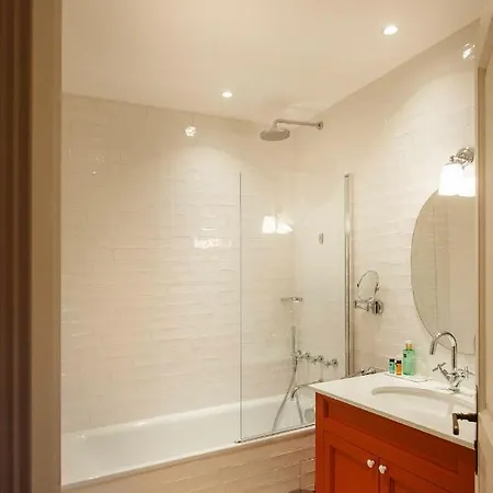 La Petite Folie Bed & Breakfast