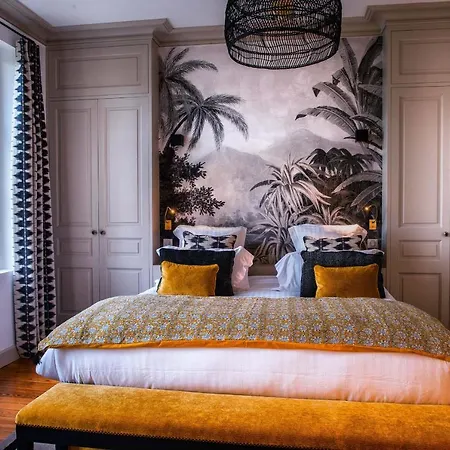 La Petite Folie Bed & Breakfast 3*