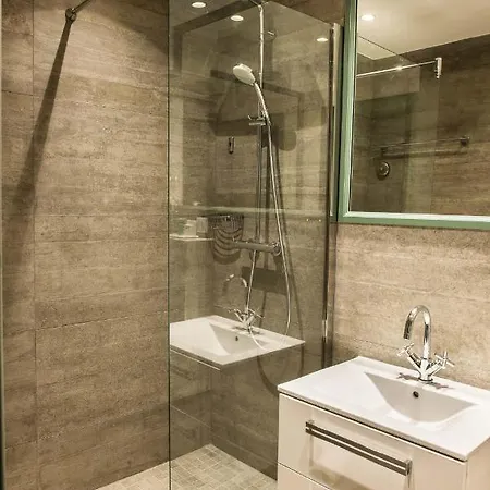 La Petite Folie Bed & Breakfast